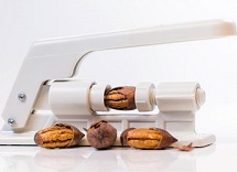 REED NUT CRACKER